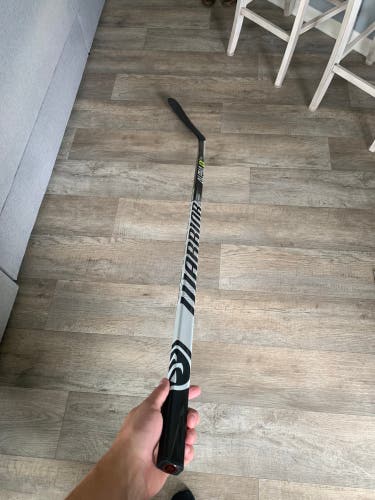Senior Left Hand W03  Alpha LX Team Hockey Stick