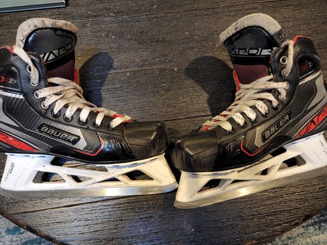 Junior Used Bauer Vapor X2.7 Hockey Goalie Skates Regular Width Size 6