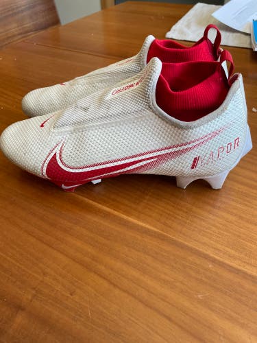 Nike Vapor Football Cleats ( Barely Used ) Size 9