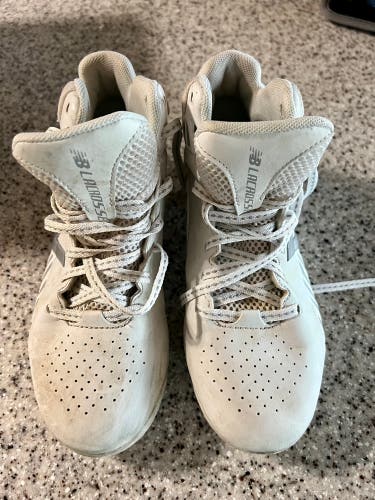 White Men's Size 4.0 (Women's 5.0) New Balance Rush