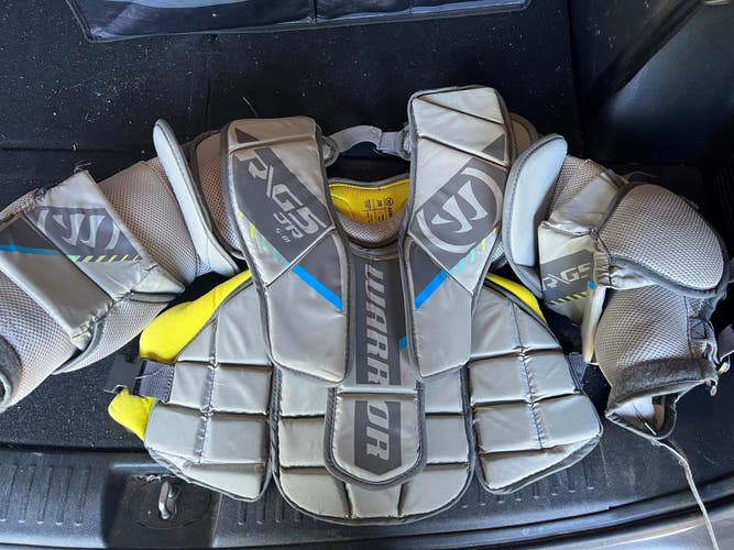 Used Small Warrior Ritual G5 Goalie Chest Protector, Junior S/M