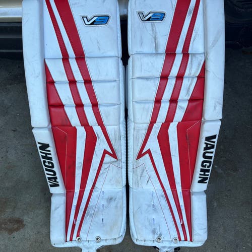 Used 30 +2 " Vaughn Velocity V9 Goalie Leg Pads