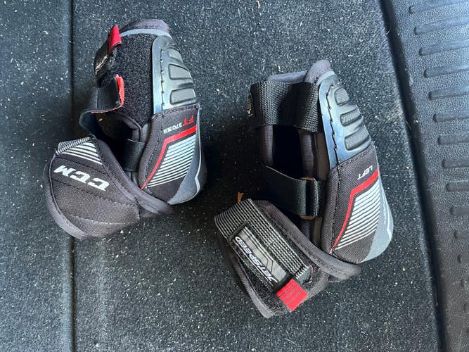 Used Medium CCM Jet Speed Elbow Pads