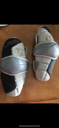 Brine king lacrosse elbow pads