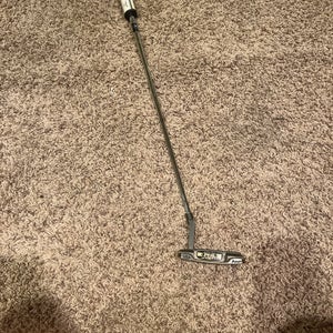 Used Right Handed 32" Putter
