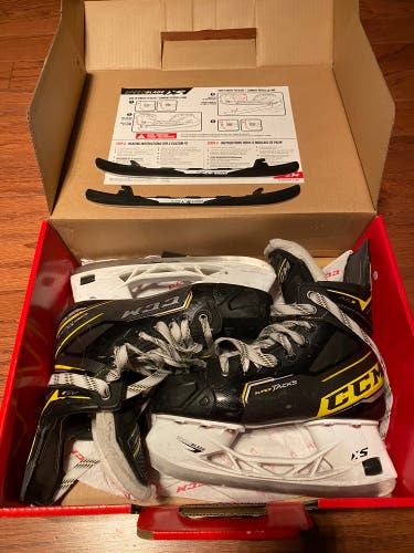 Used CCM Regular Width Size 4.5 Super Tacks AS3 Hockey Skates