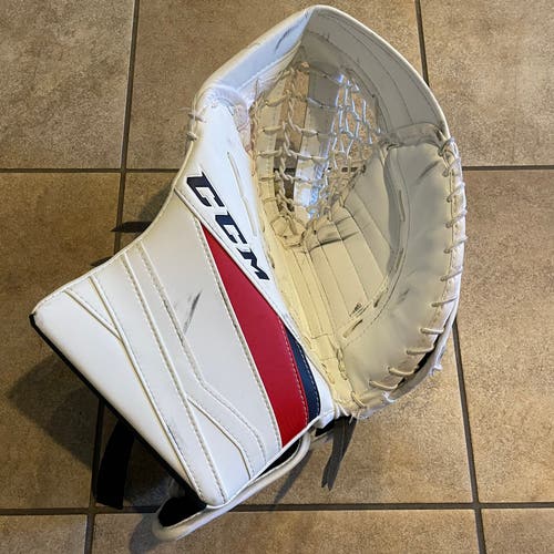 CCM Extreme Flex E3.9 Sr Catch Glove