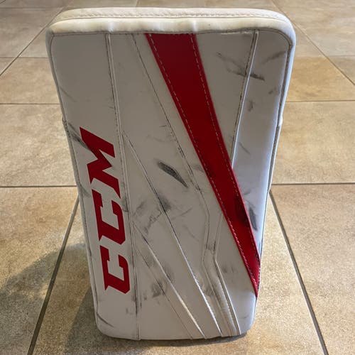 CCM Extreme Flex E3.9 Int Blocker