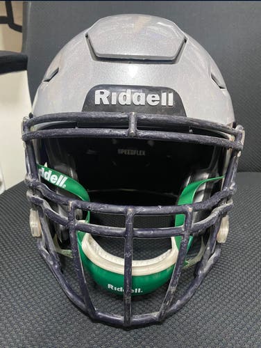 Adult Extra Large(XL)  - Riddell Speedflex Football Helmet - Silver