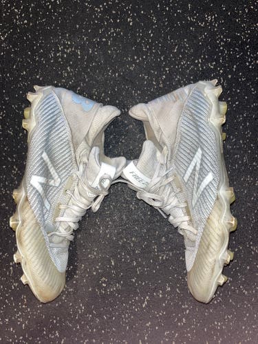 White Men's Molded Cleats New Balance Freeze