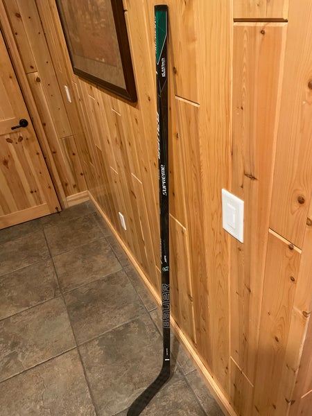 New Right Handed P28 Pro Stock Supreme 1S Hockey Stick