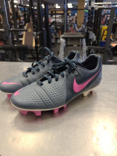 Nike 524936-446 Size 7.0 Soccer Cleats