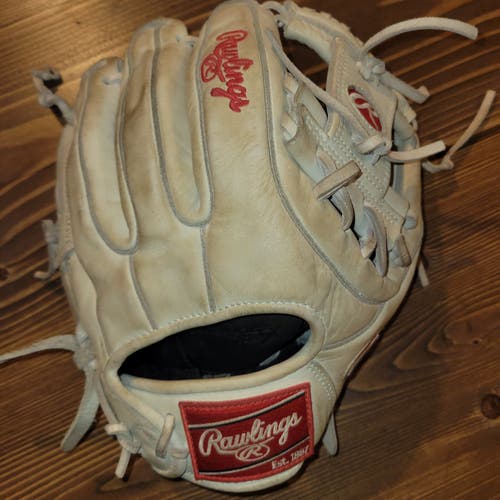 Used Rawlings Right Hand Throw Infield Liberty Advanced Softball Glove 11.75"