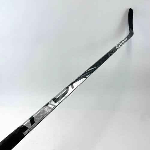 Austin Wagner Los Angeles Kings Used | Left Handed Bauer Vapor Flylite, 82 Flex, P88 Curve, Grip