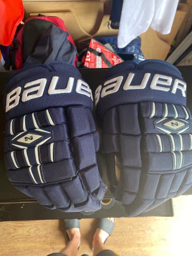 Bauer 14"  Nexus 1000 Gloves