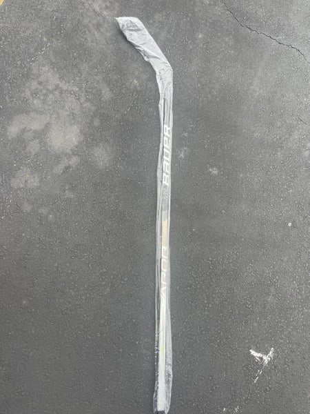 Senior Left Hand Laine Curve 77flex Pro Stock Vapor Hyperlite Hockey Stick