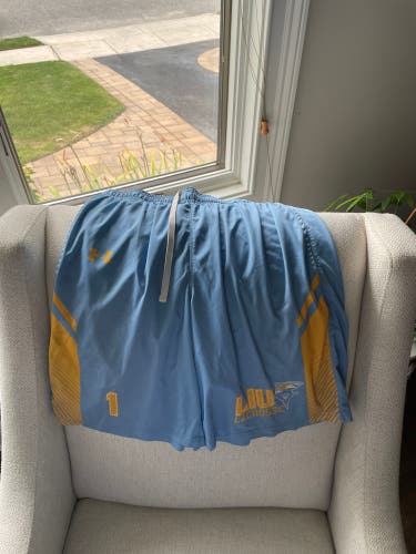 Blue Used Large Under Armour Shorts