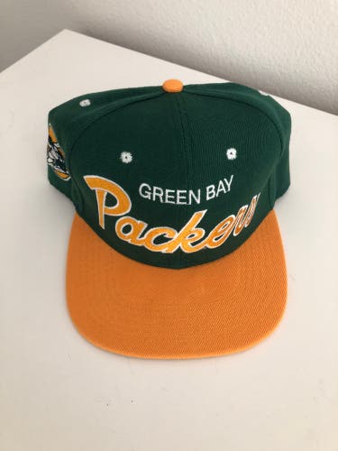 BRAND NEW, NEVER WORN Green Bay Packers NFL Mitchell & Ness Vintage snapback