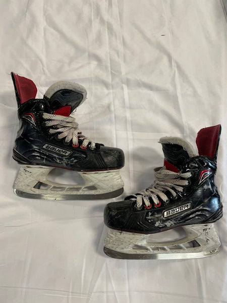 Used Junior Bauer Vapor X800 Hockey Skates Regular Width Size 2.5