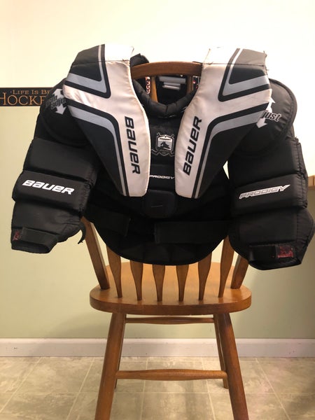 Used Small Bauer  Prodigy 2.0 Goalie Chest Protector