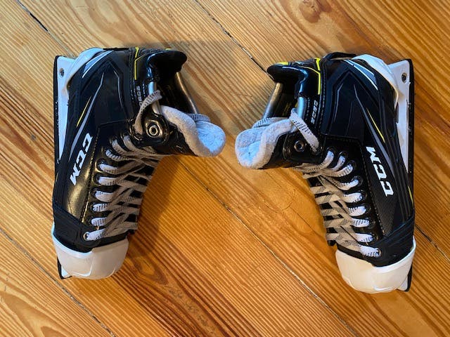 Senior Used CCM Tacks 9080 Hockey Goalie Skates Regular Width Size 9.5