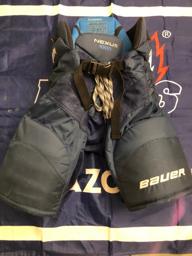 Junior Medium Bauer  Nexus 1000 Hockey Pants