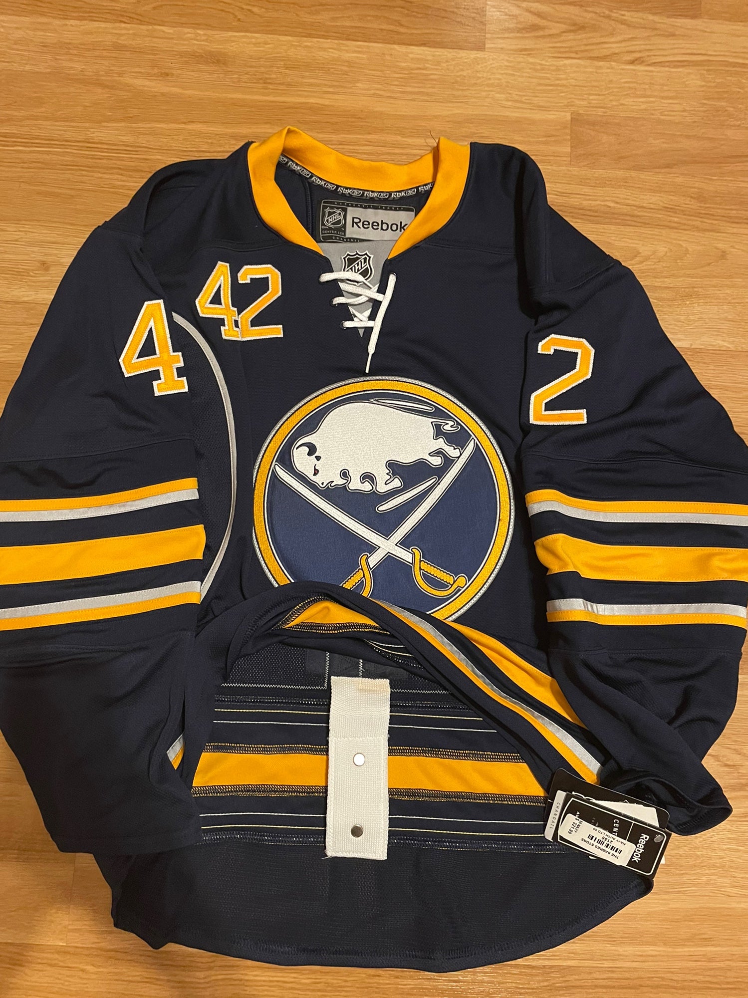 CCM Hasek Goat Head Authentic Buffalo Sabres NHL Hockey Jersey White Home  48