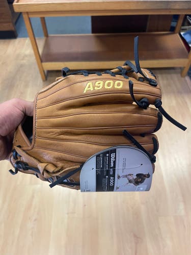Pitcher's 11.5" A900 Baseball Glove