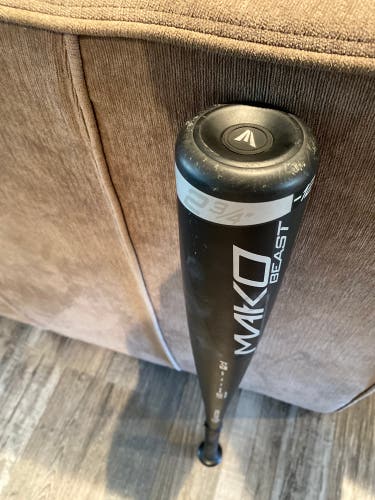 Used Easton (-12) 15 oz 27" Mako Beast Bat