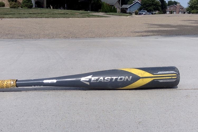 2018 Easton Composite Ghost X Hyperlite Bat (-11) 17 oz 28"