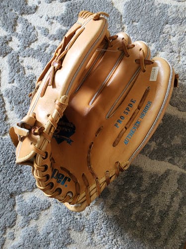 New Right Hand Throw Baseball Glove 12"