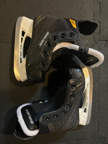 Used Bauer Size 8 Hockey Skates