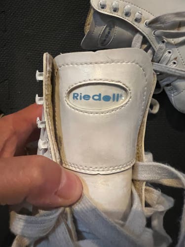 Used Riedell Size 2 Figure Skates