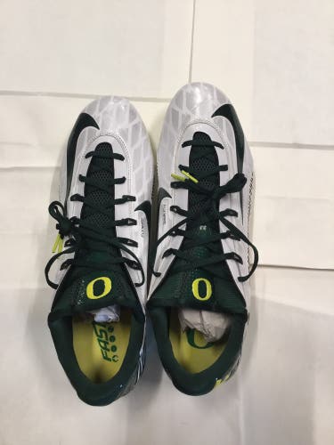 Unisex Molded Cleats Nike