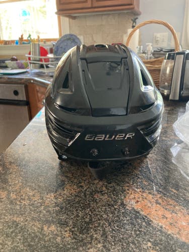 Used Medium Bauer Pro Stock Re-Akt 150 Helmet