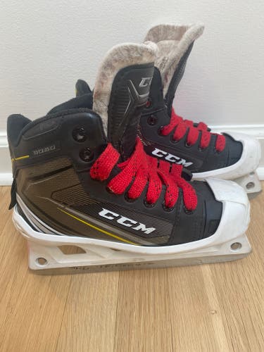 CCM Tacks 9060 Goalie Skates Size 2