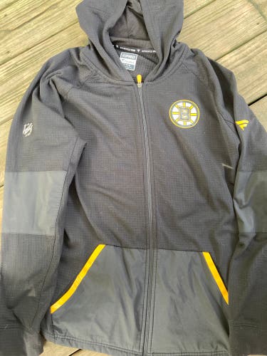 Boston Bruins fanatics authentic travel hoodie