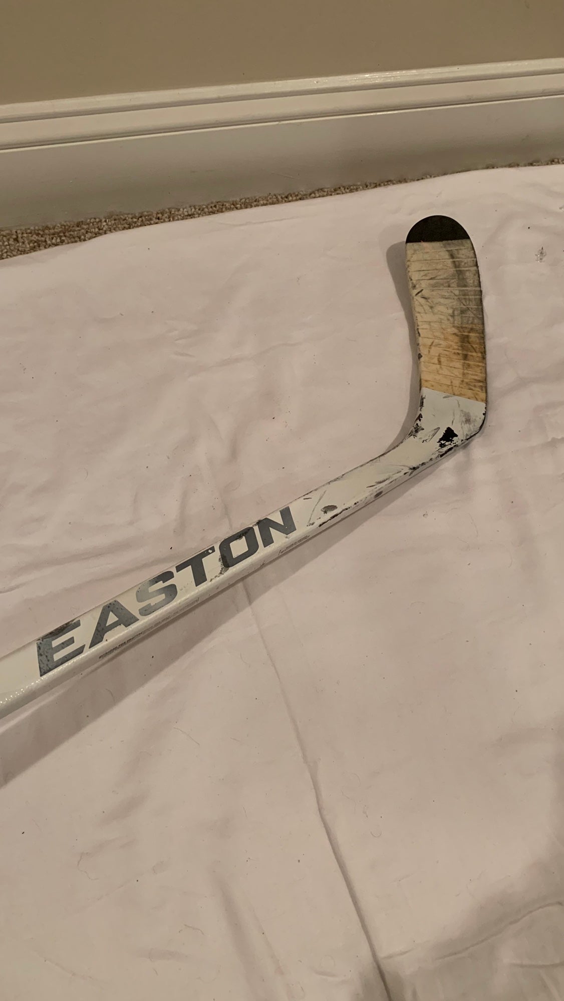 Easton Mako Hockey Sticks 2012 