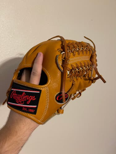 Pitcher's 11.75" Heart of the Hide Baseball Glove