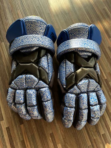 Used Player's Brine Thriller Lacrosse Gloves