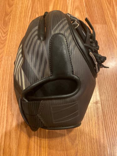 11.5” Rawlings Rev1X