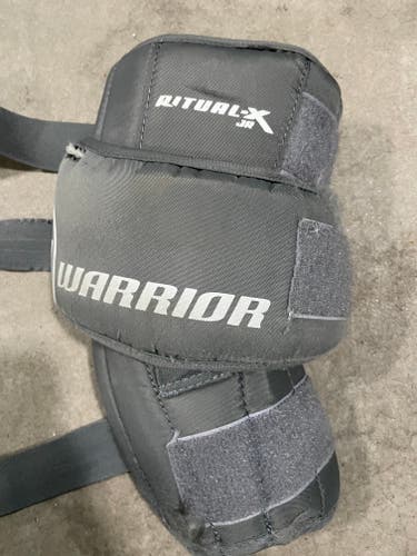 Pair of Used Junior Warrior Ritual X Knee Pads