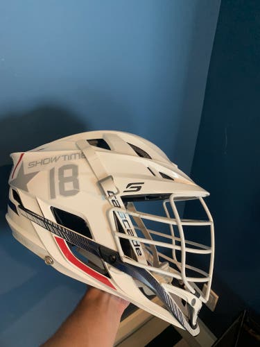 Maverik Showtime ‘18 Helmet