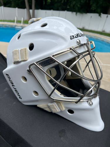 Used Bauer  960 Goalie Mask