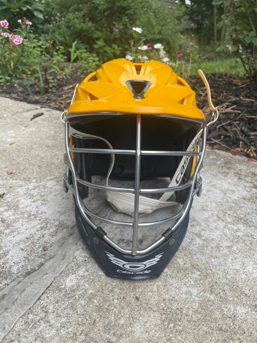 Used Player's Cascade R Helmet