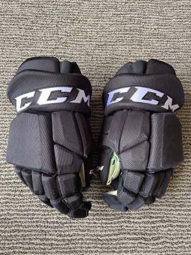 Black CCM HGTKPP Pro Stock Gloves w/shot blocker padding