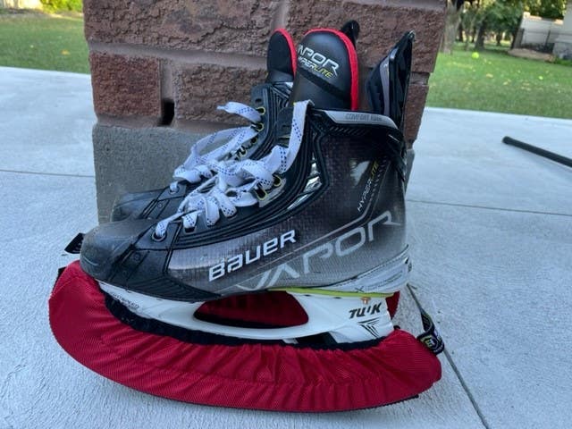 Senior Slightly Used Bauer Vapor Hyperlite Hockey Skates Wide Width Size 7.5