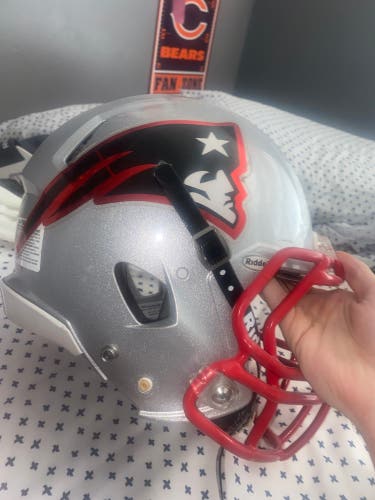 Youth Medium Riddell Speed Helmet Patriots Silver And Red