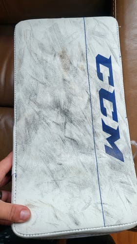 Used Regular CCM Retro Flex 450 blocker sr