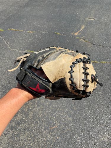 Right Hand Throw 32.5" CM1100PRO Catcher's Glove